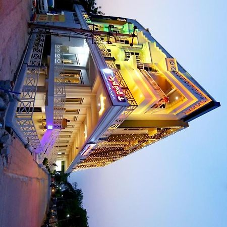 Hotel Swagath Grand Miryalaguda Miriālgūda Exteriör bild